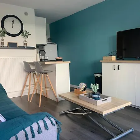 Apartment Chaleureux Face Au Port Sta Lucia, A Pieds, Wifi Saint-Raphael (Var)